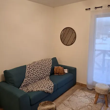 Petit Ours I N10 2p5 * ألو