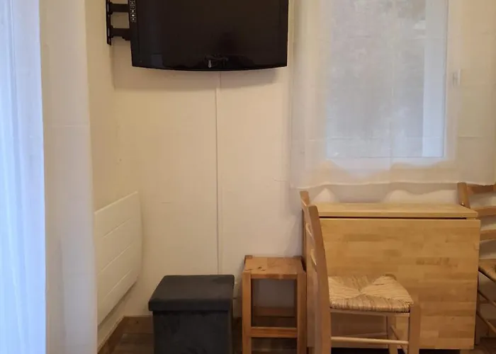 Petit Ours I N10 2p5 شقة *